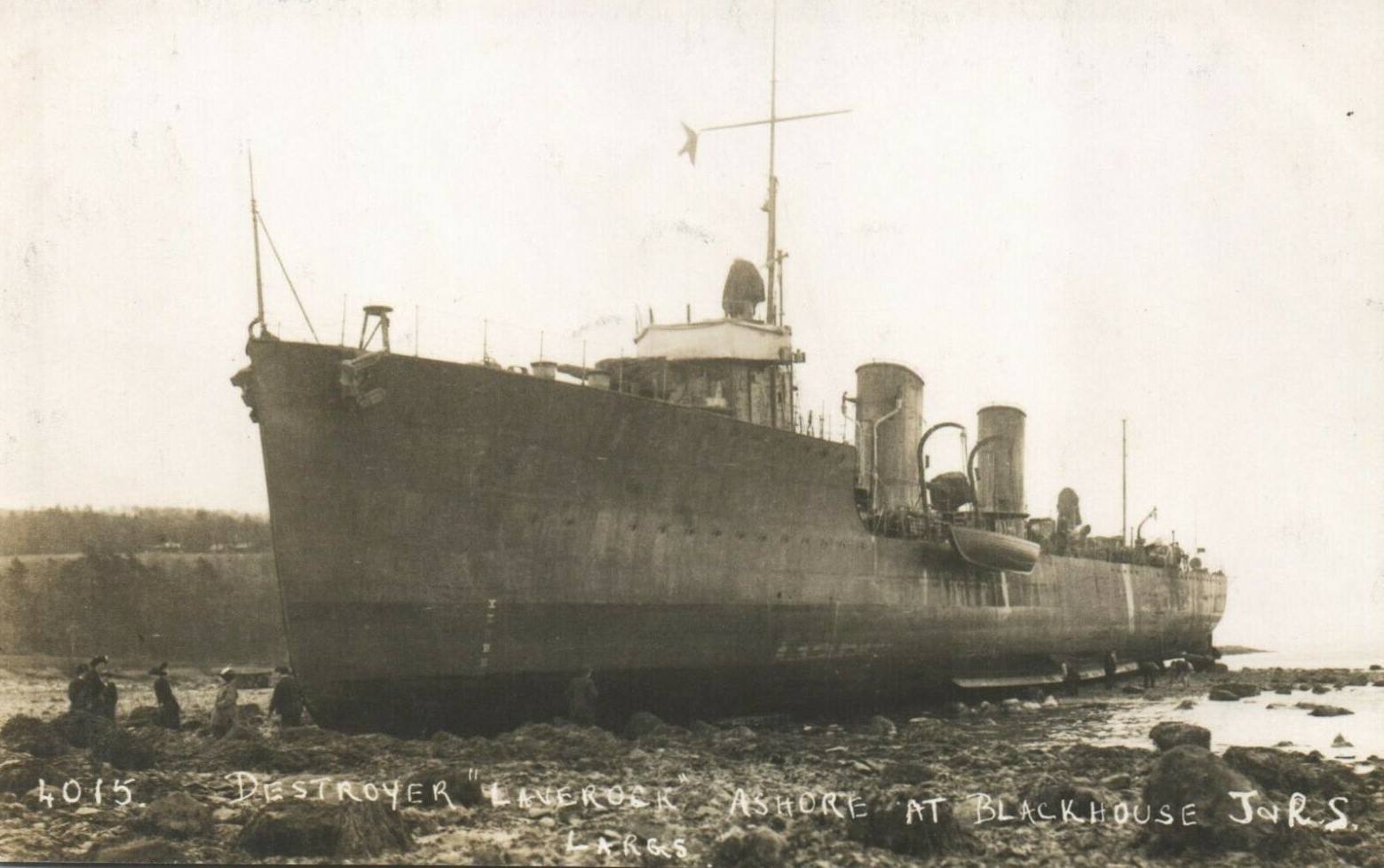 Destroyer Laverock beached in between Largs & Skelmorlie